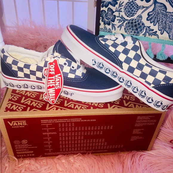 Vans Shoes - Vans Era Shoes